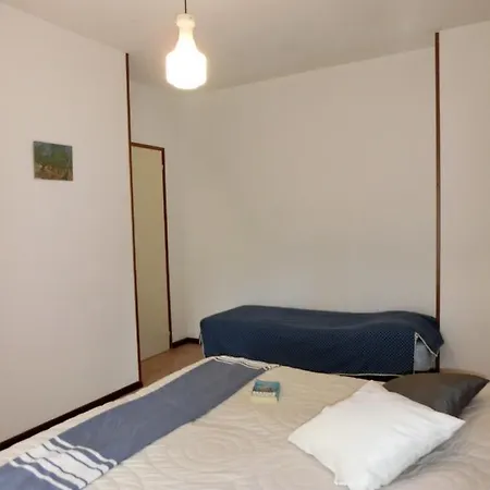 One-bedroom Close To The - By Beahost Lägenhet *