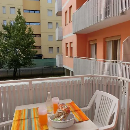 One-bedroom Close To The - By Beahost *